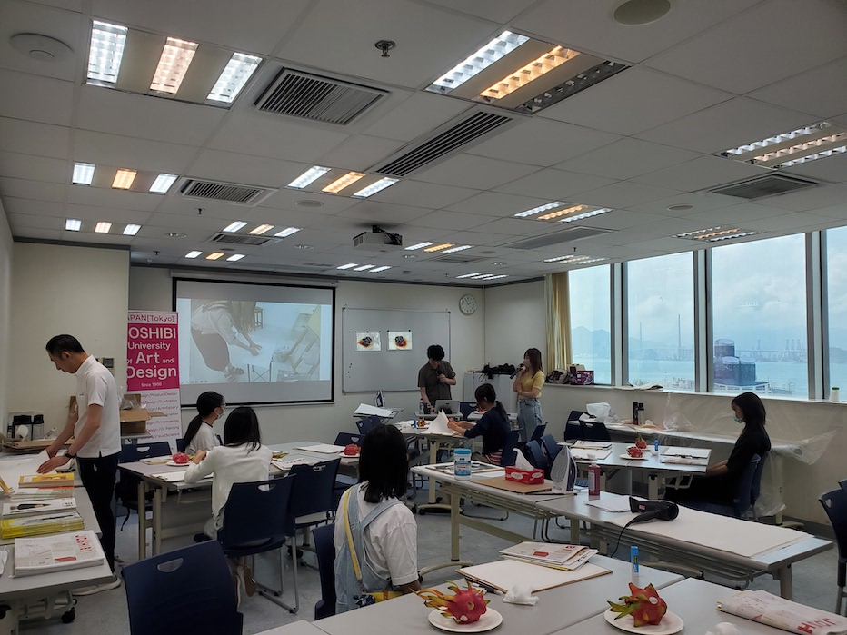 日本大學聯合學力測試中心(JPUE) 與 女子美術大學聯合舉辦木碳素描示範研習班￼